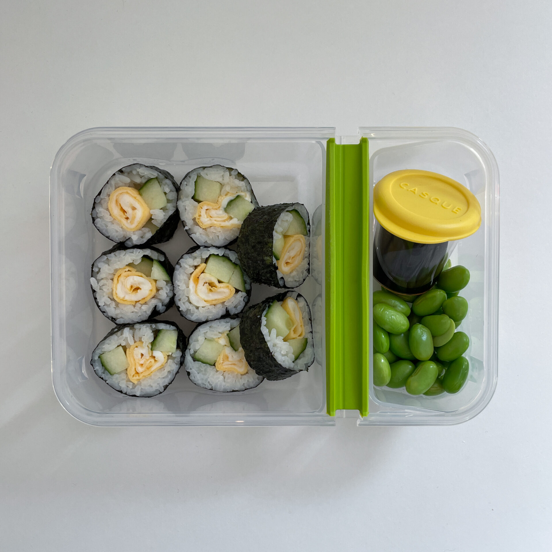 maki sushi rolls and edamame